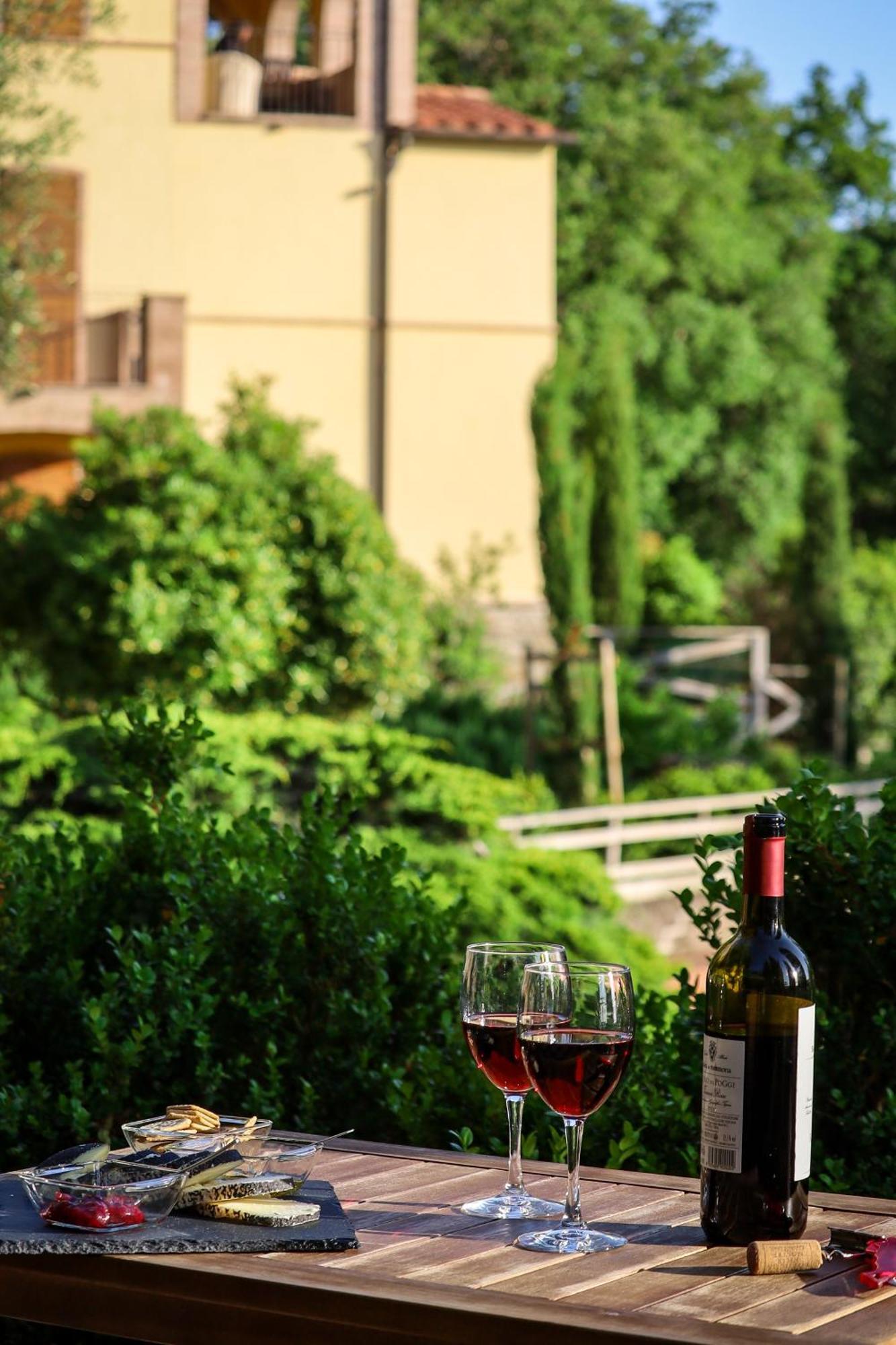 Madonna Del Poggio Cav Aparthotel Scarlino Luaran gambar