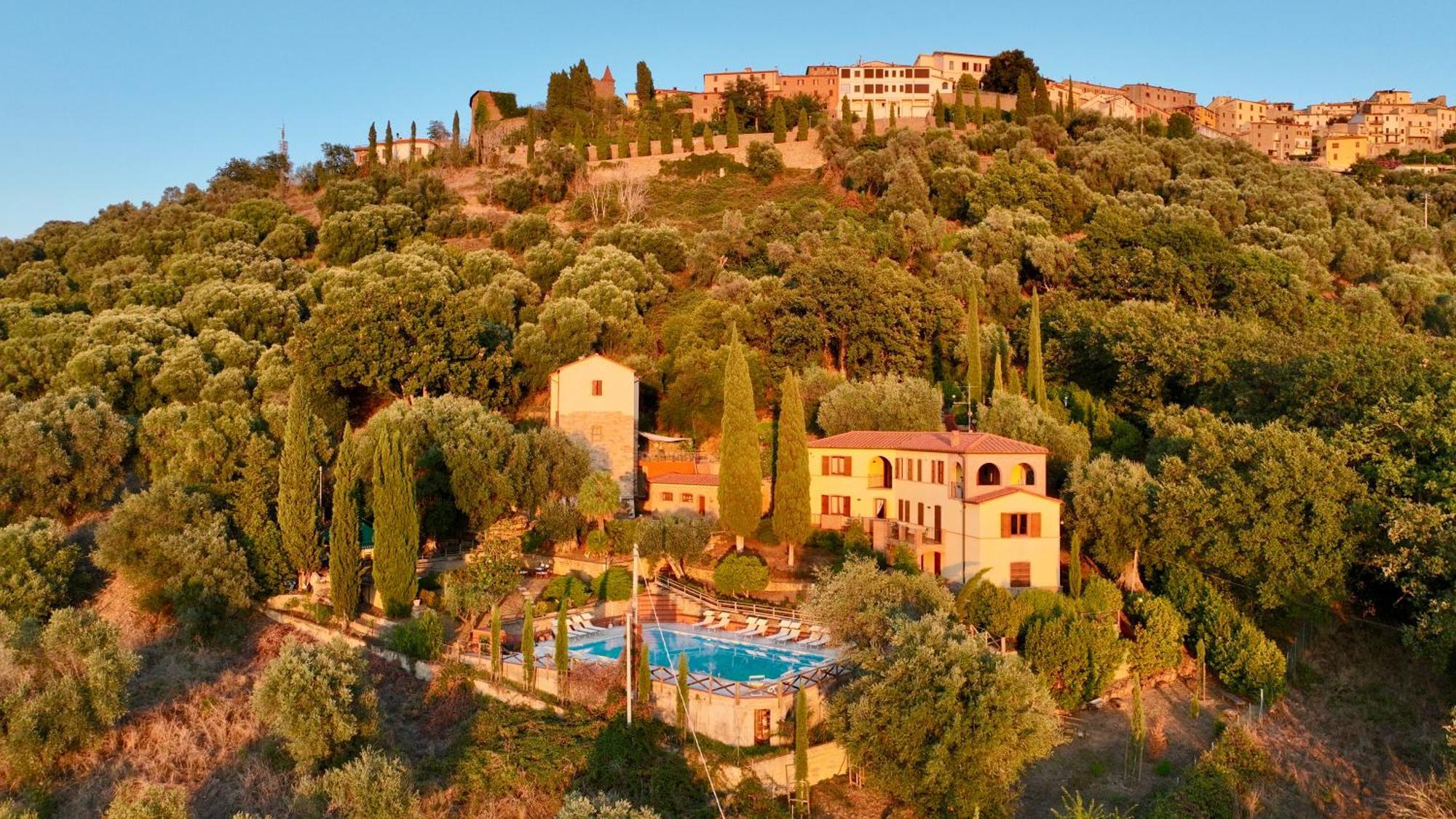 Madonna Del Poggio Cav Aparthotel Scarlino Luaran gambar