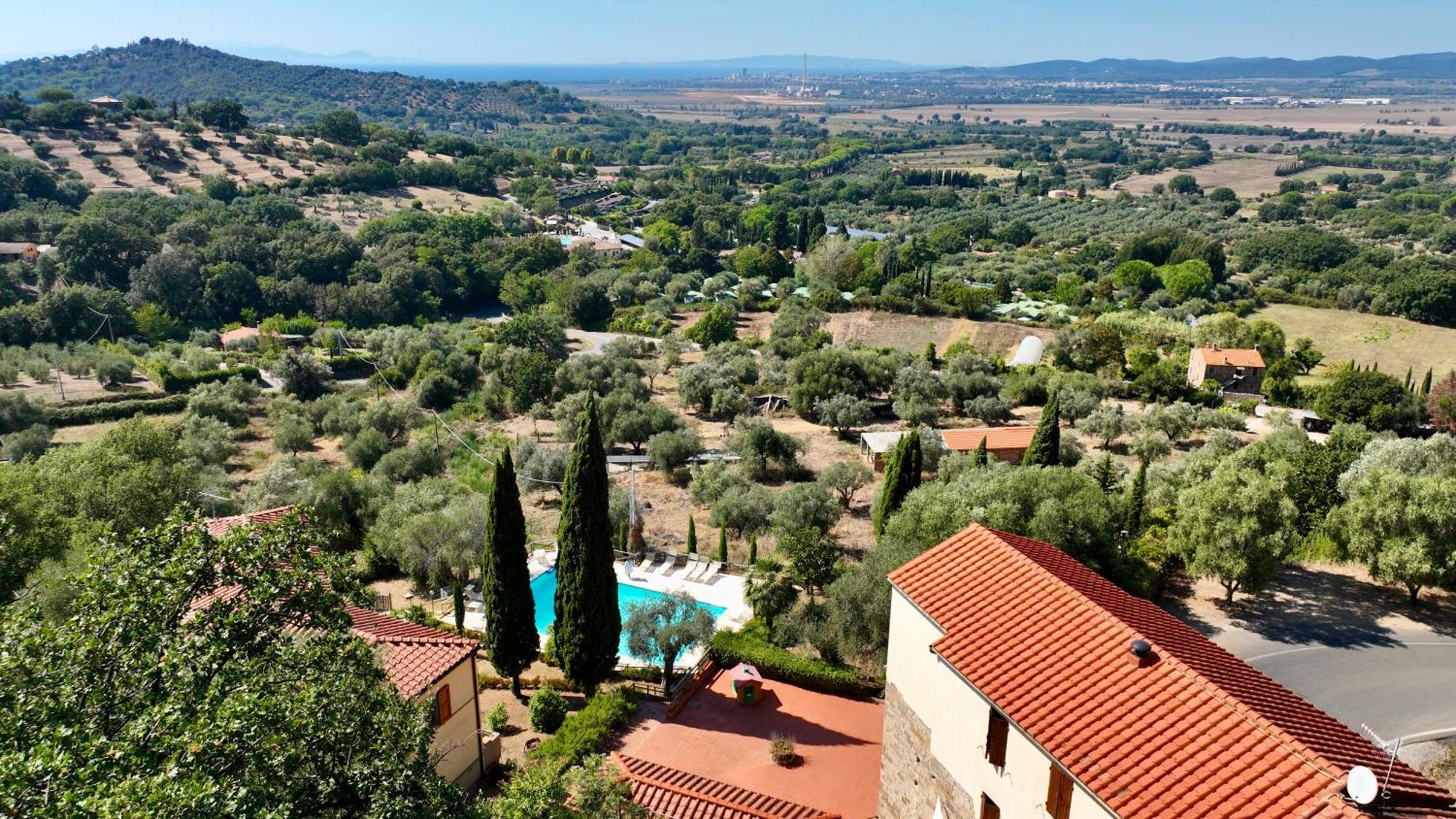 Madonna Del Poggio Cav Aparthotel Scarlino Luaran gambar