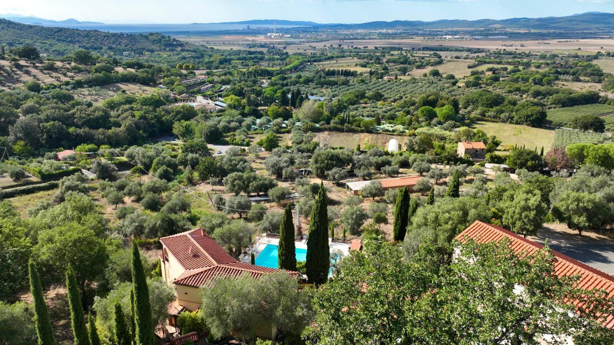 Madonna Del Poggio Cav Aparthotel Scarlino Luaran gambar