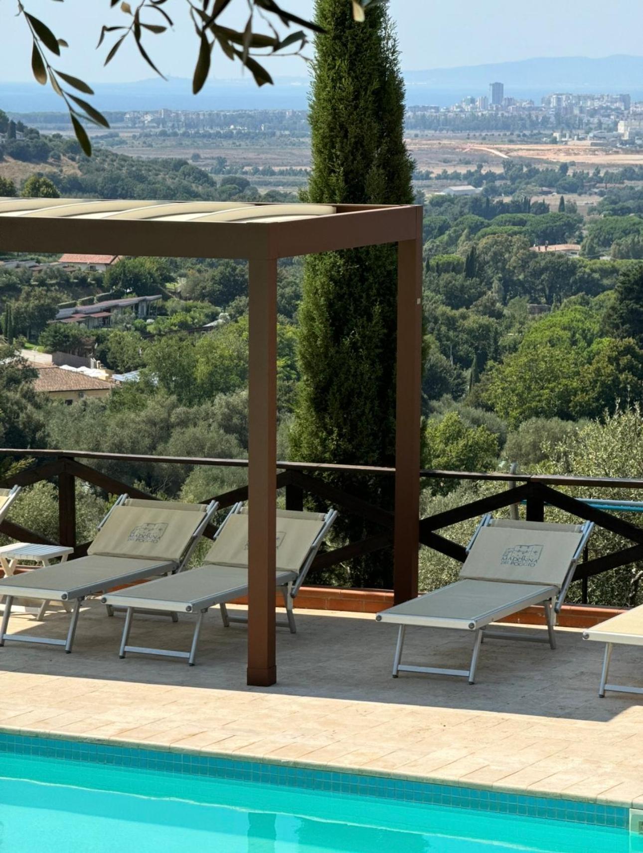 Madonna Del Poggio Cav Aparthotel Scarlino Luaran gambar