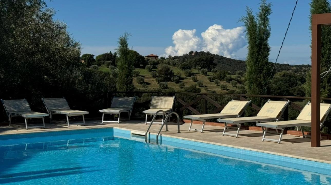 Madonna Del Poggio Cav Aparthotel Scarlino Luaran gambar