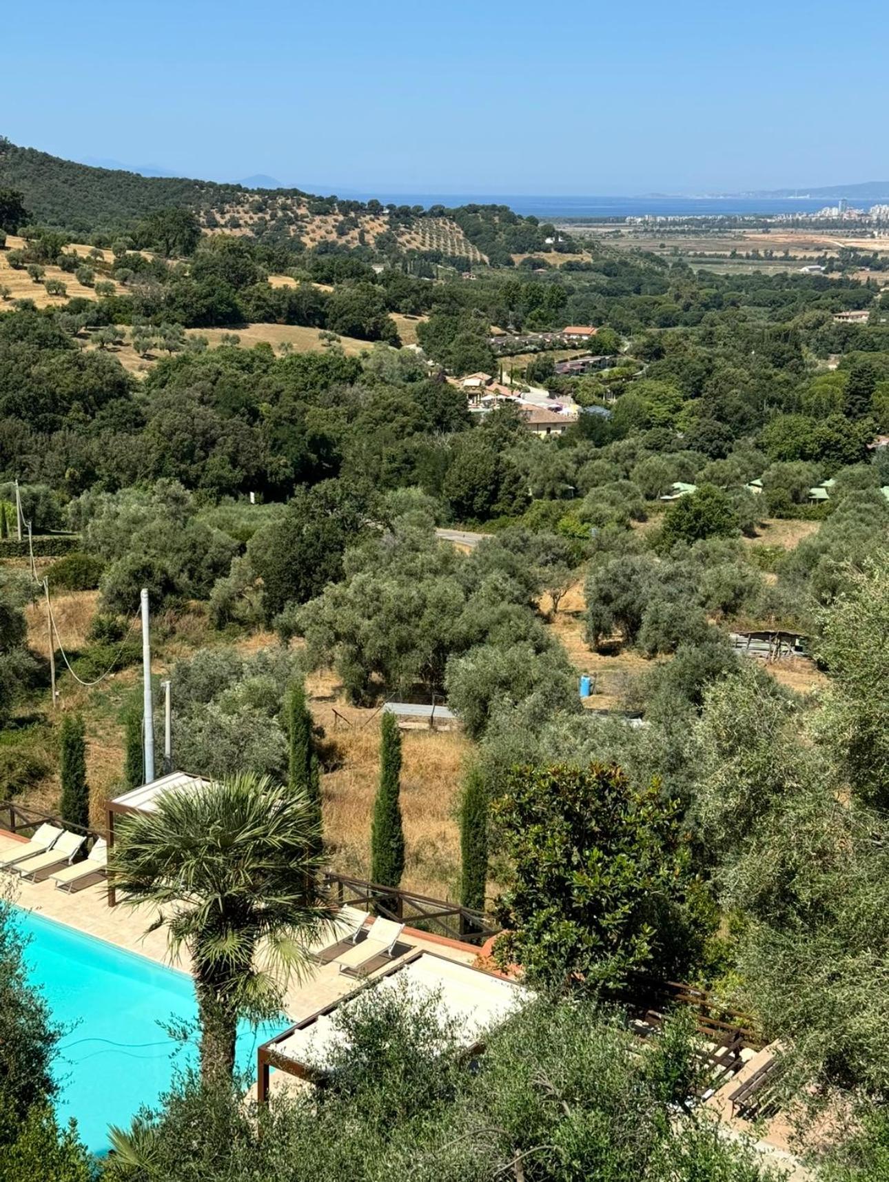 Madonna Del Poggio Cav Aparthotel Scarlino Luaran gambar