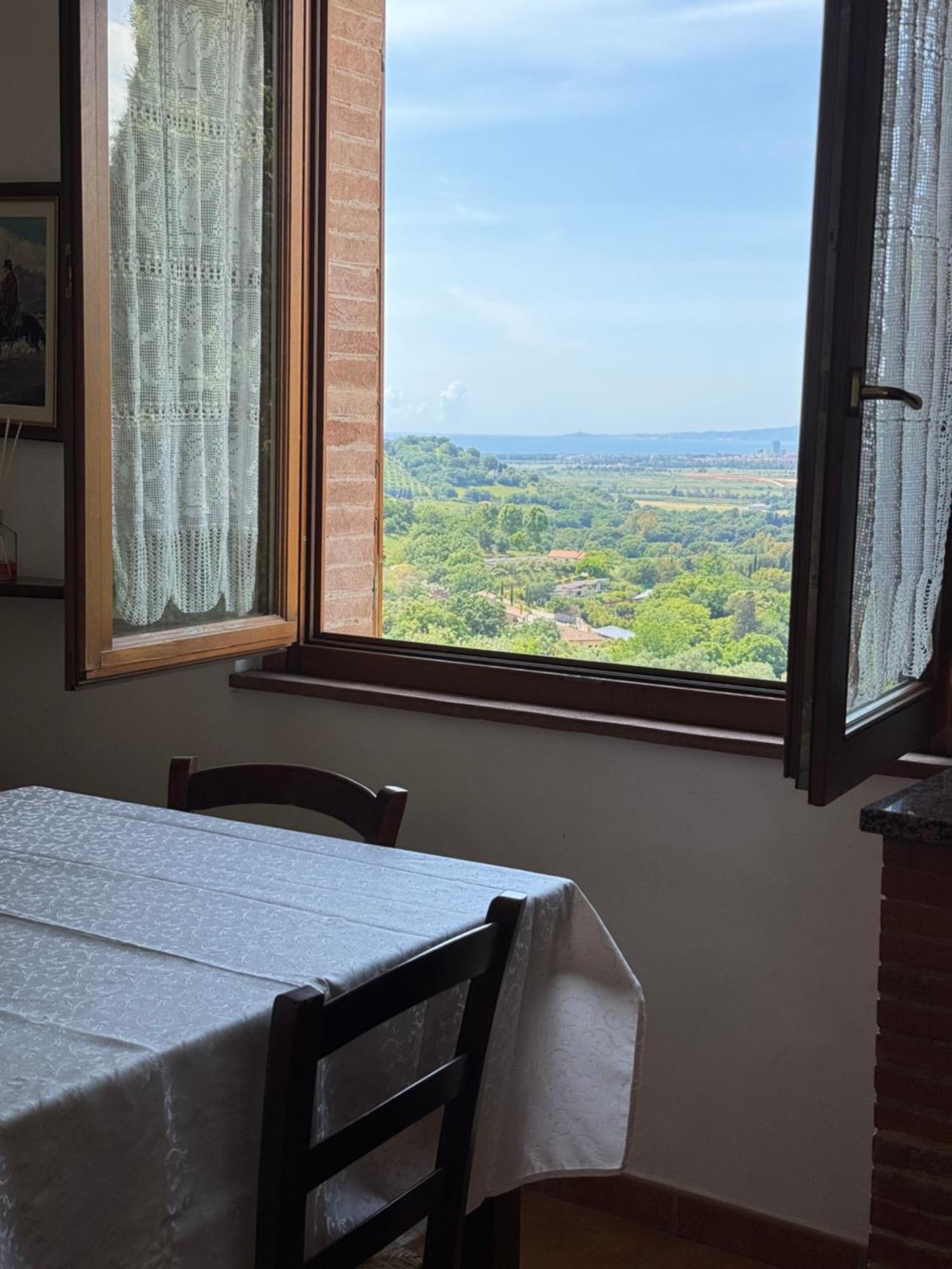Madonna Del Poggio Cav Aparthotel Scarlino Luaran gambar